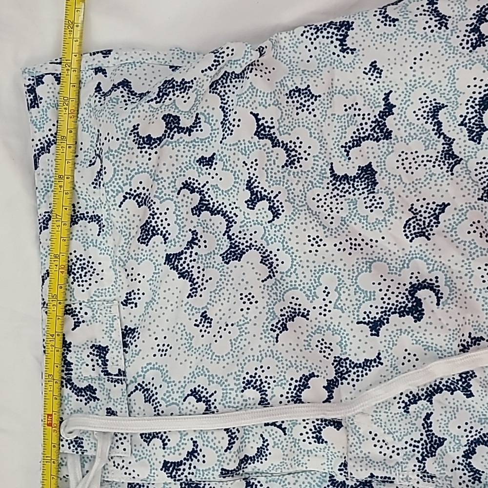 OLD NAVY Swim Trunks XXL Velcro pocket White & Blue - Picture 5 of 7